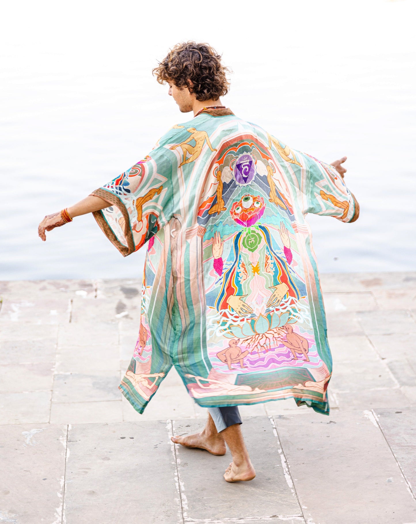 The Gate Kimono Qinkimo