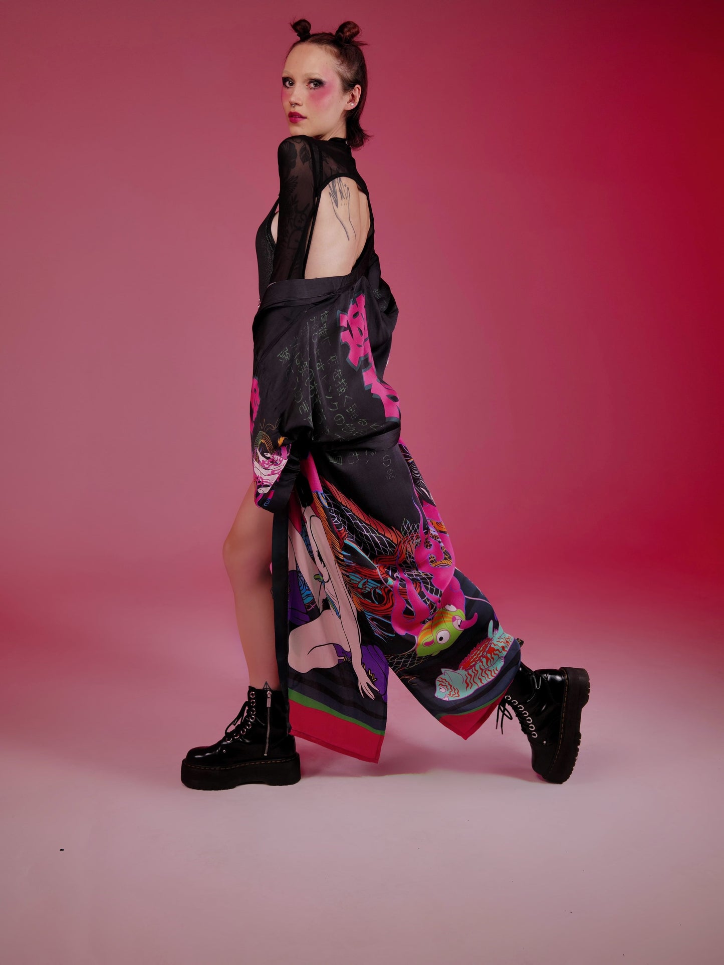 Playpunk Kimono Black – Kimono with Hand Drawn Paintings Qinkimo