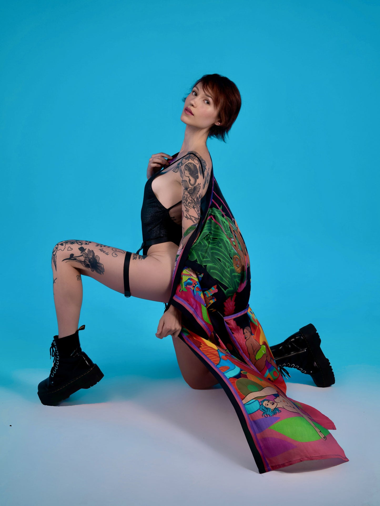 Girls Kimono Black - Kimono with Hand Drawn Paintings - Qinkimo