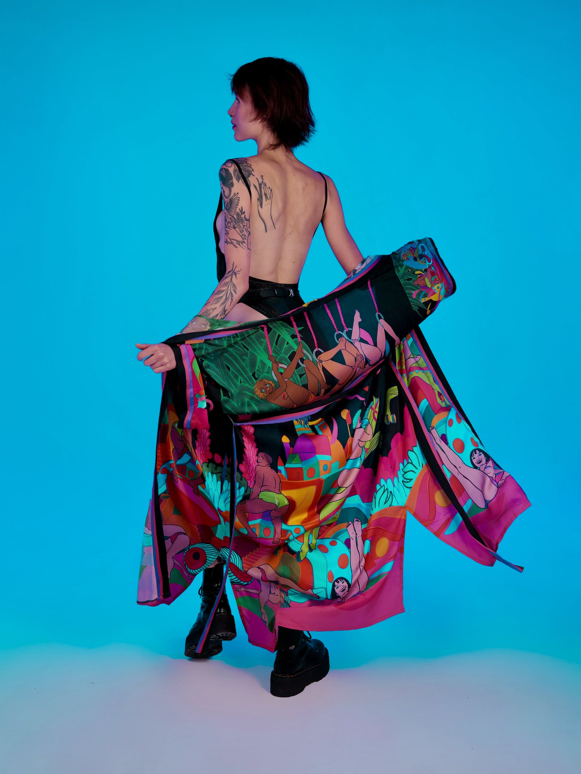 Girls Kimono Black - Kimono with Hand Drawn Paintings - Qinkimo