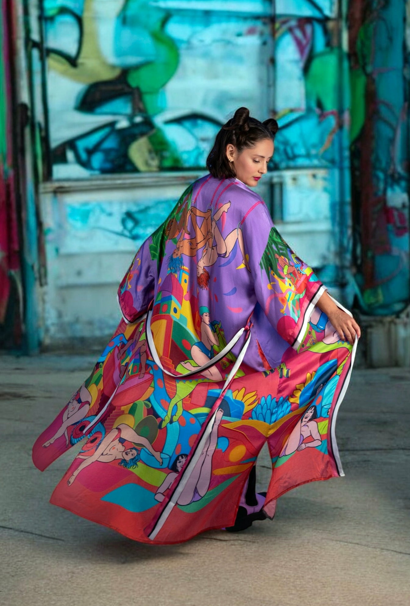 Back view of flowing artistic kimono in Lila color featuring hand-drawn illustrations