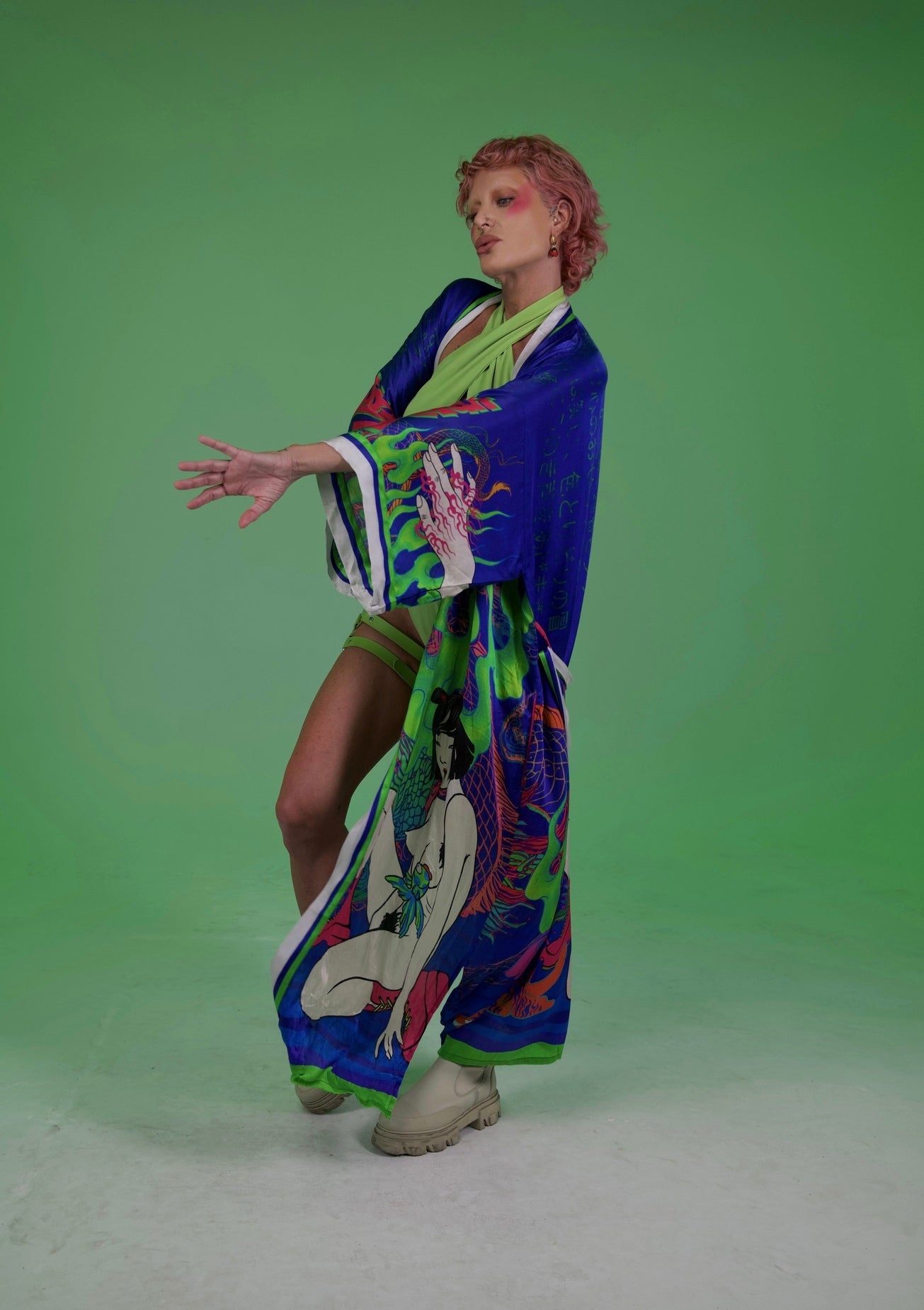 Side view of kimono showing pocket detail