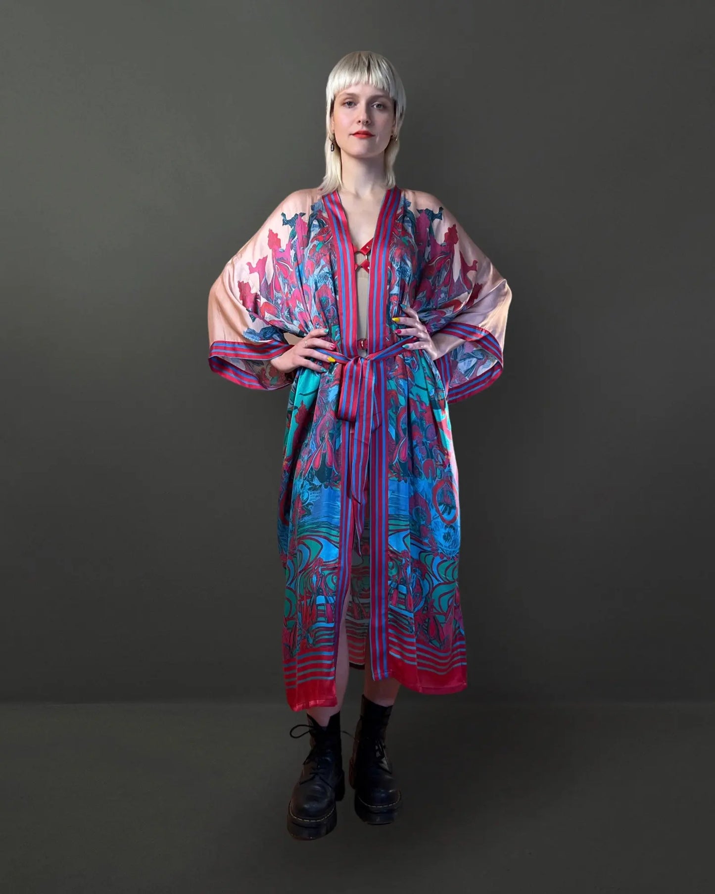 Happy Clit Kimono Pink Qinkimo