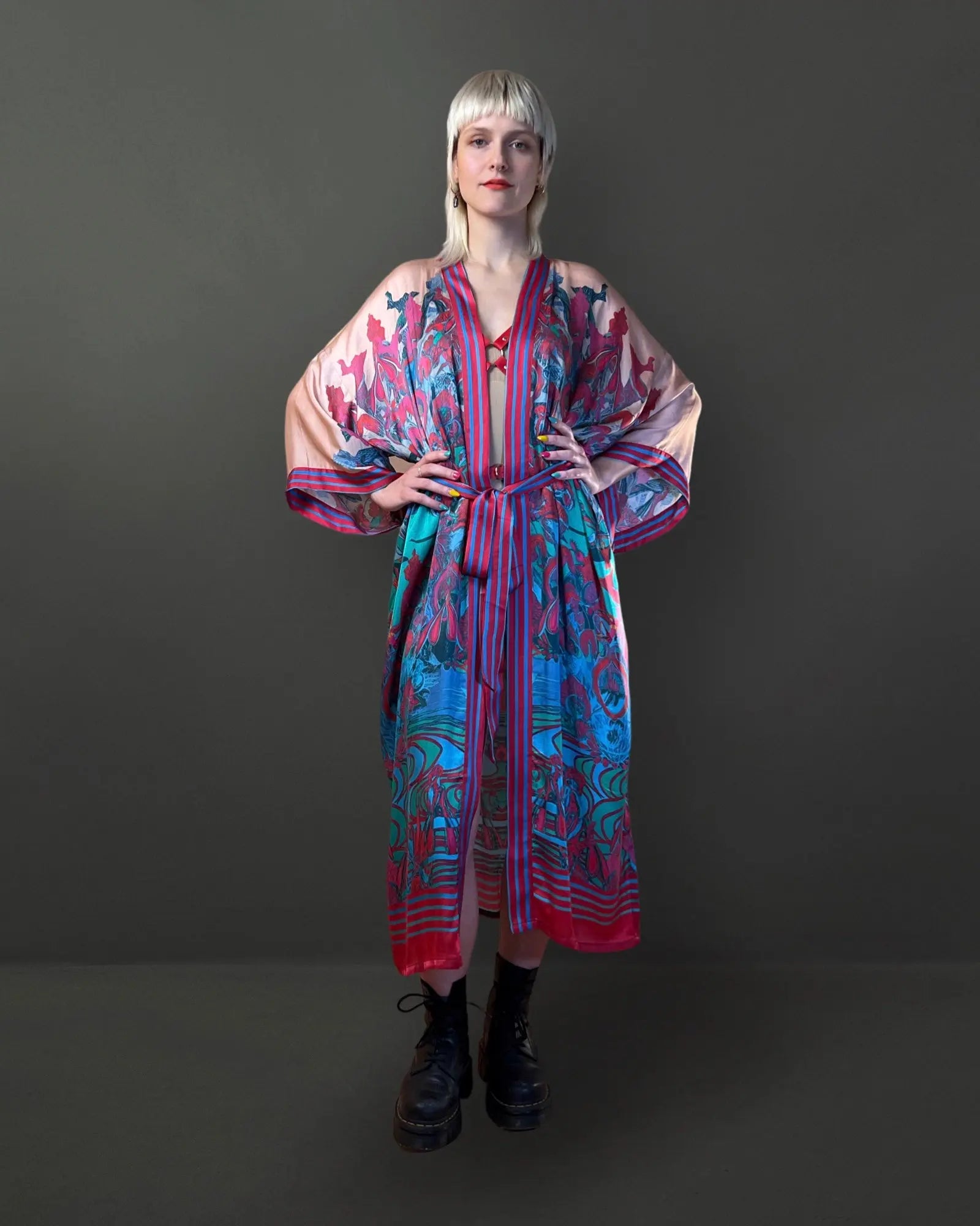 Happy Clit Kimono Pink Qinkimo