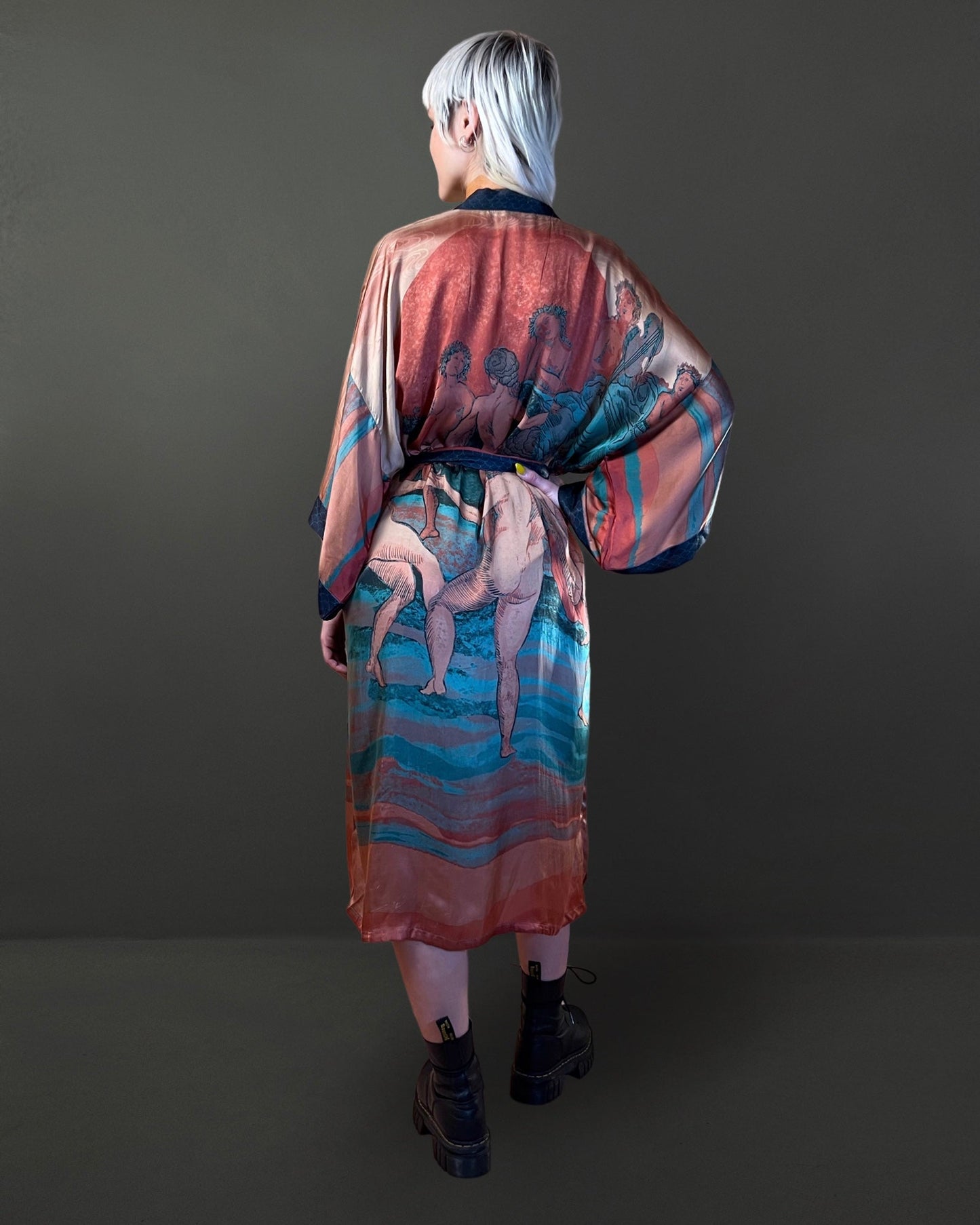 Sun Dance Kimono Qinkimo